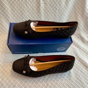 White Mountain Women's Black Quilted Shimmering Flats Shoes 11W (wide width)